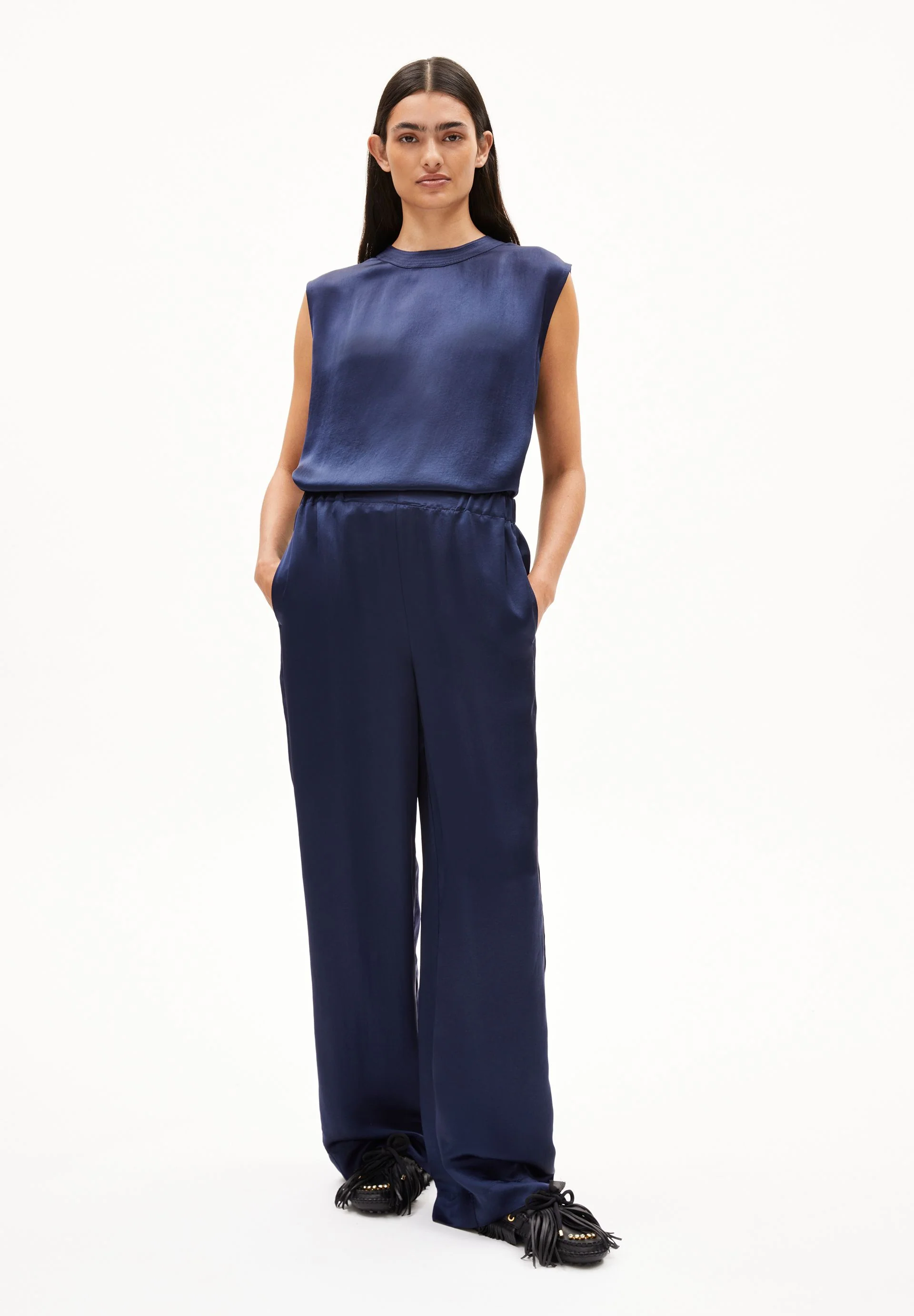 JONVAALIE NIALAA HOSE | tinted navy - Image 5