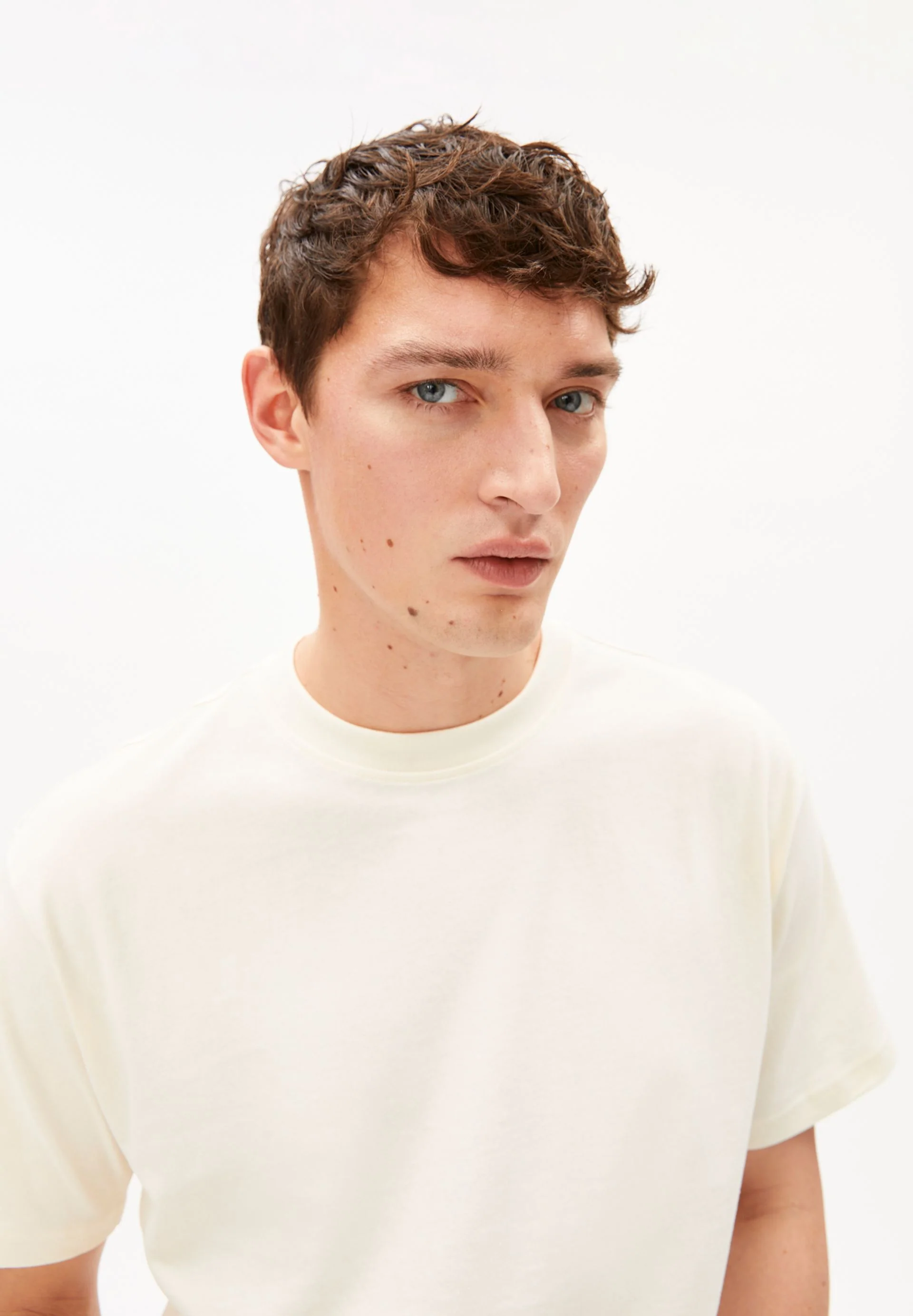 MAARKOS HEAVY WEIGHT T-SHIRT | oatmilk - Image 3